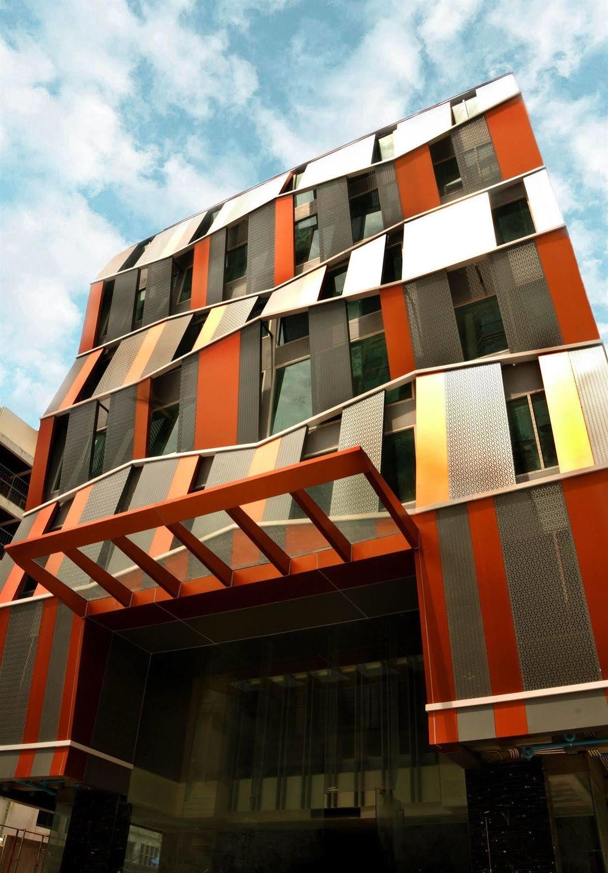 Citrus Sukhumvit 13 Nana Bangkok By Compass Hospitality - Newly Renovated Hotel Exterior foto